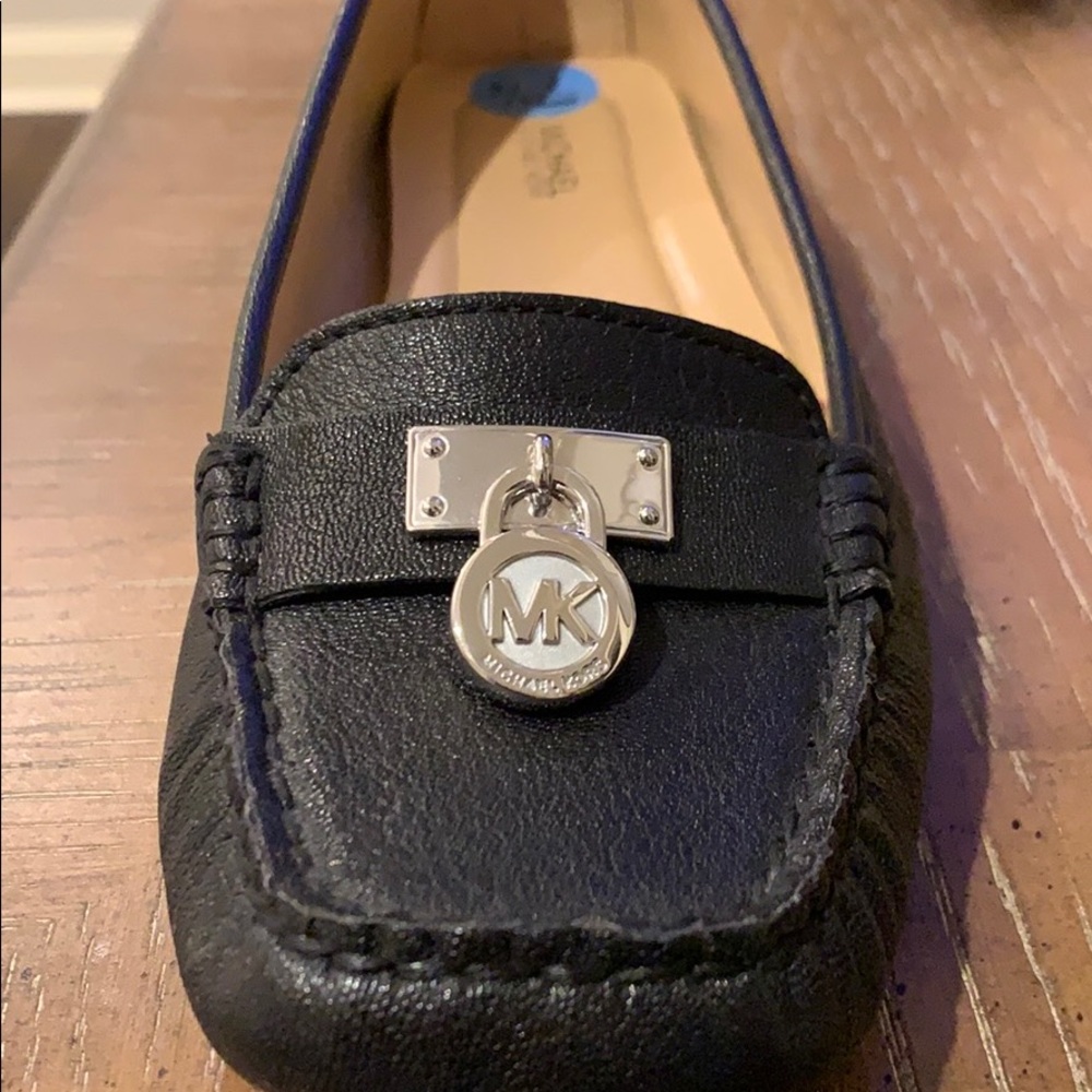 Michael Kors black leather loafers - Picture 4 of 8